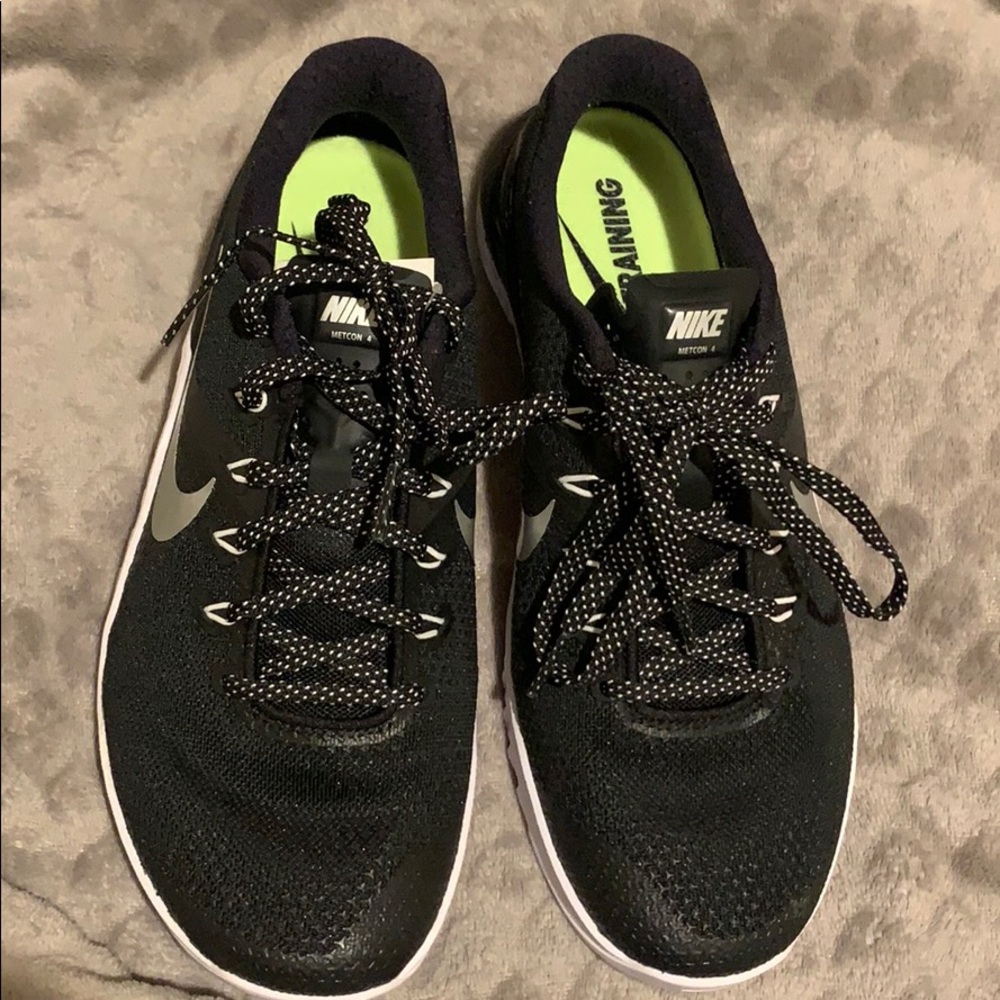 Nike Metcon 4  size 8 In women